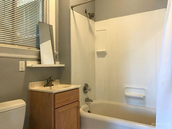 5th image of 3407 24th St APT 12