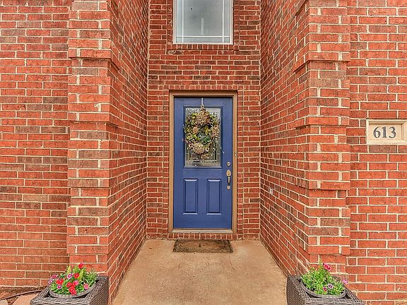 3rd image of 613 N 7th St