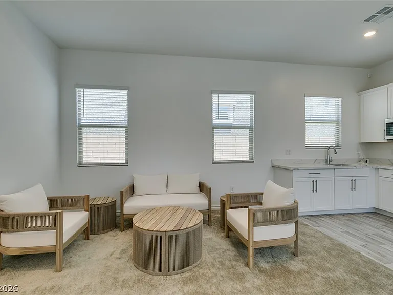 988 Edinburgh Fields Ct — Photo 36