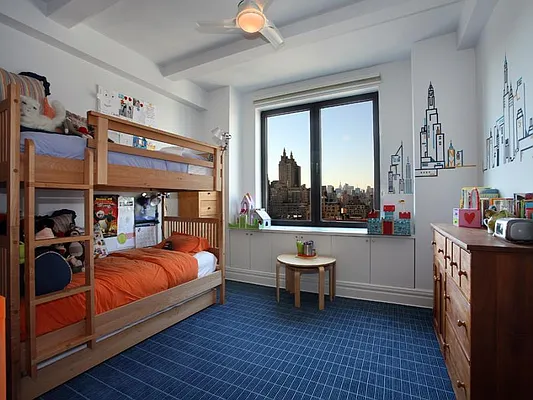 Sold by Sotheby's International Realty | media 27