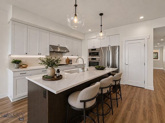 5th image of 116 N Bozeman Ave Unit 208