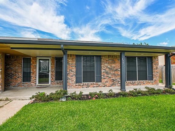 3rd image of 13910 Bonnercrest Dr
