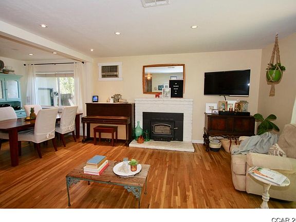 4th image of 1243 Oak Ct