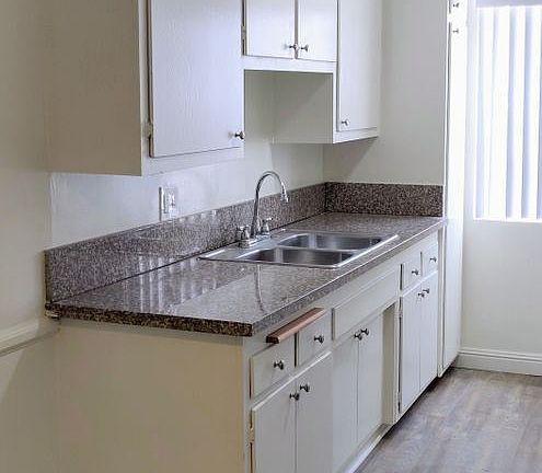 3rd image of 11940 Burbank Blvd #3
