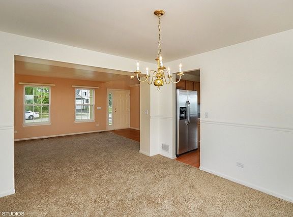 5th image of 39624 N Queensbury Ln