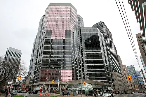 1001 Bay St Photo 1