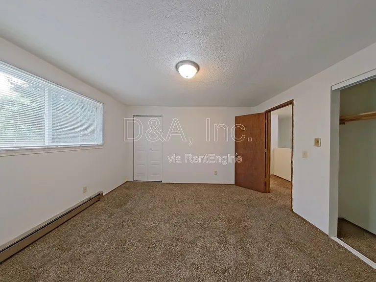 1692 Del Rio Ave SE — Photo 8