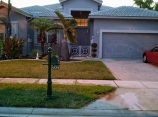 604 SW 168th Ter, Pembroke Pines, FL 33027