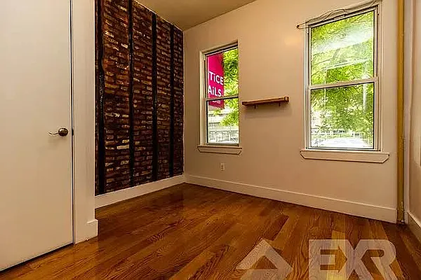 Rented by EXR | media 13