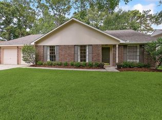 404 Laurel Oak Dr, Mandeville, LA 70471