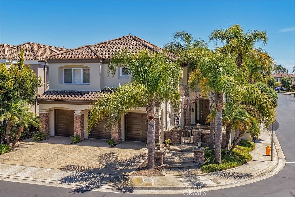 19076 Stonehurst Ln