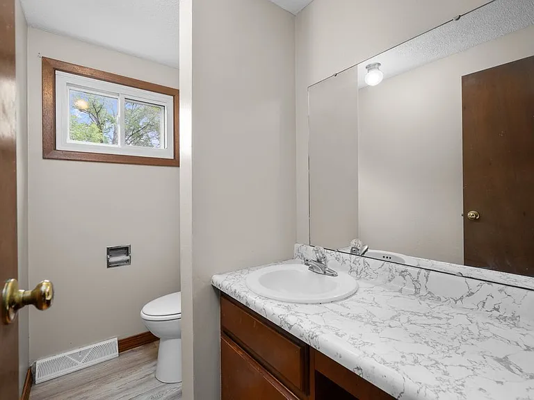 3129 Windsor Dr — Photo 13