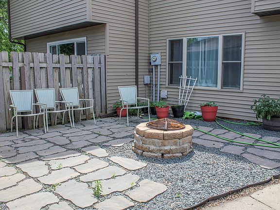 3rd image of 242 20th St E
