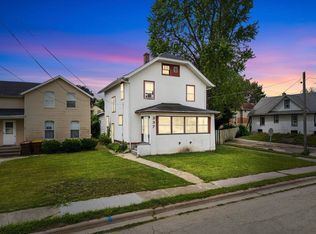 337 W American St, Freeport, IL 61032