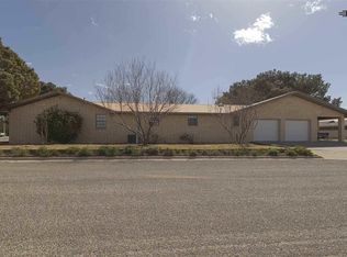 416 E 18th St, Portales, NM 88130