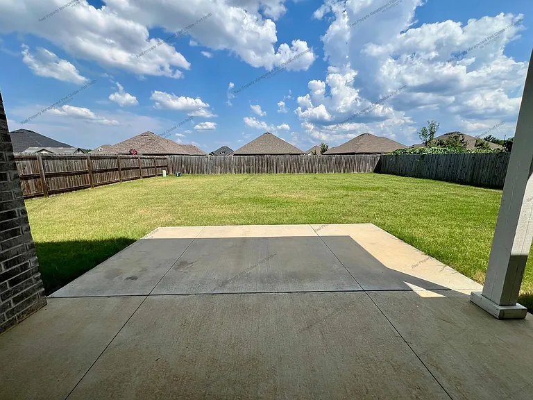 9007 Hawthorne Ln — Photo 30