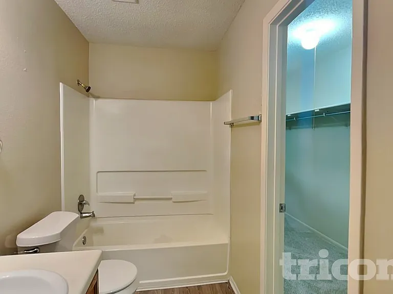 6827 Cypress Mist Dr — Photo 10