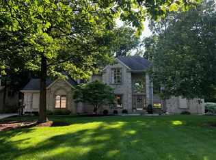 2102 Inverness Lakes Xing, Fort Wayne, IN 46804