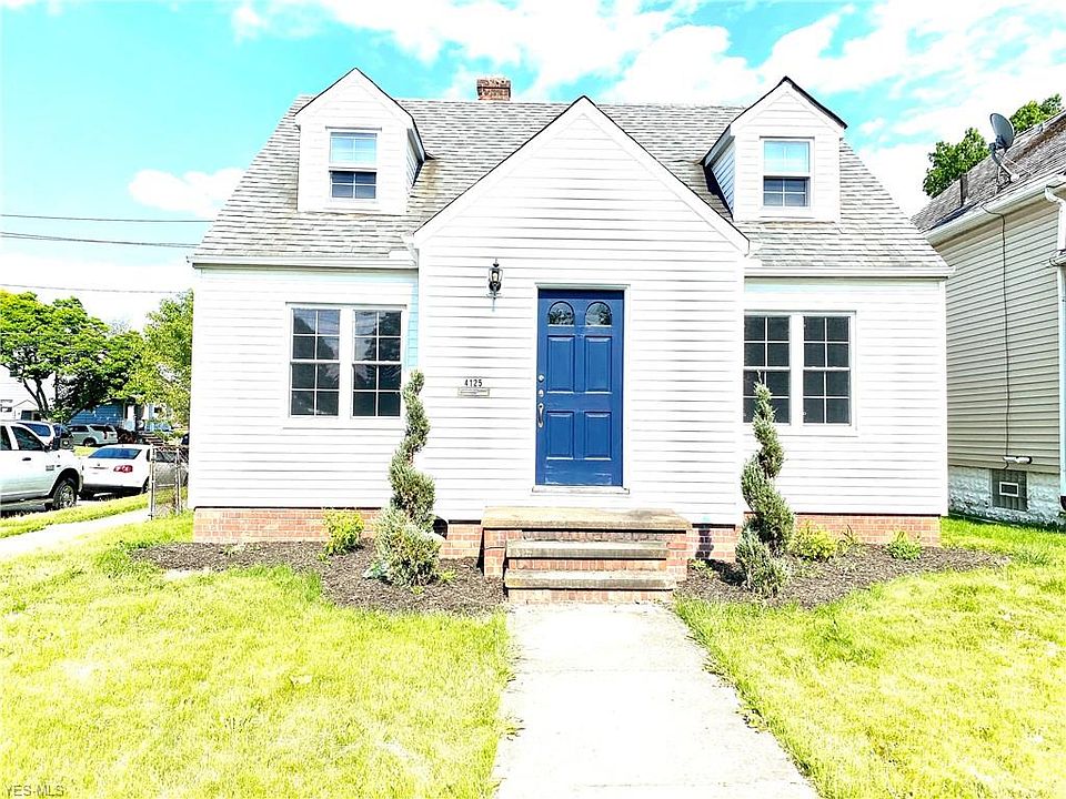 1st image of 4125 W 210th St