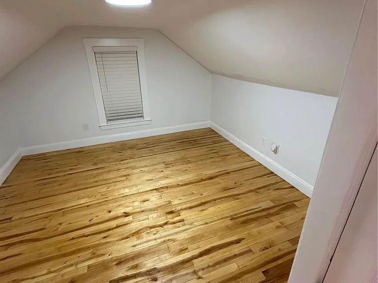 160 Amherst St #2 — Photo 8