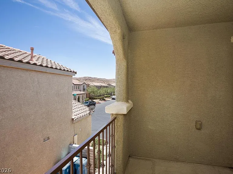944 Douglas Flat Pl — Photo 21