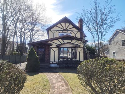 32 Swan River Street, Patchogue, NY, 11772
