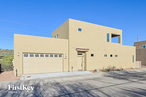 4271 N Red Sun Pl Photo 1