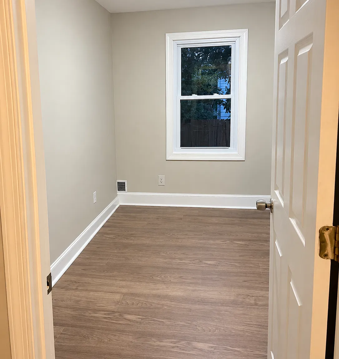 3 bed, 1008 sqft, $2,700 — Photo 2