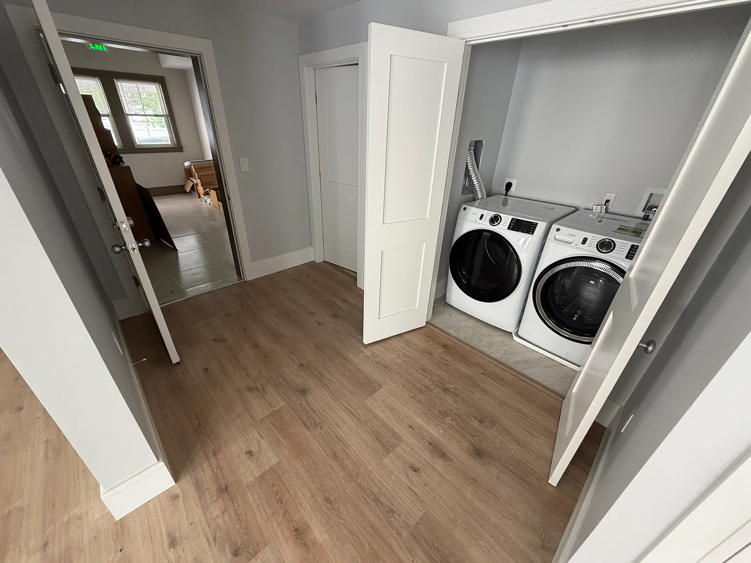 2 bed, 999 sqft, $3,600 — Photo 4