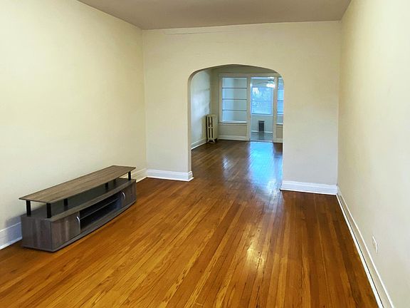 3rd image of 7719 N Ashland Ave #E2