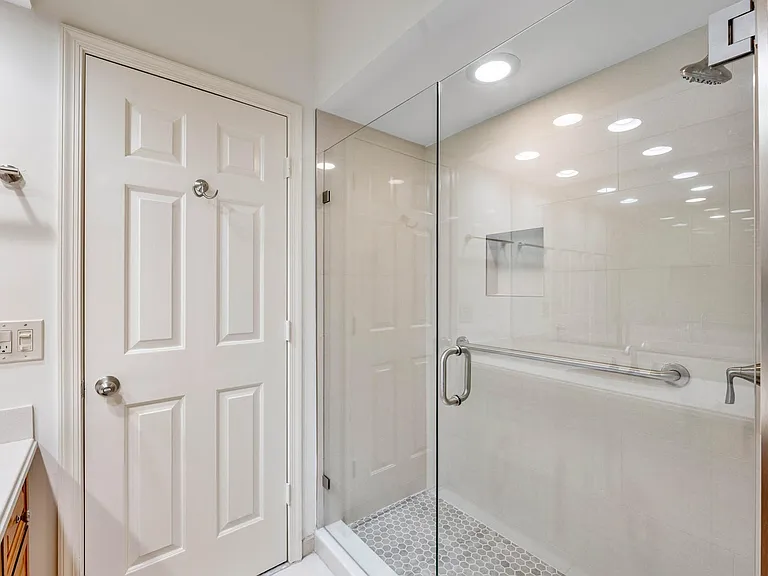 1851 Thatch Palm Dr — Photo 29