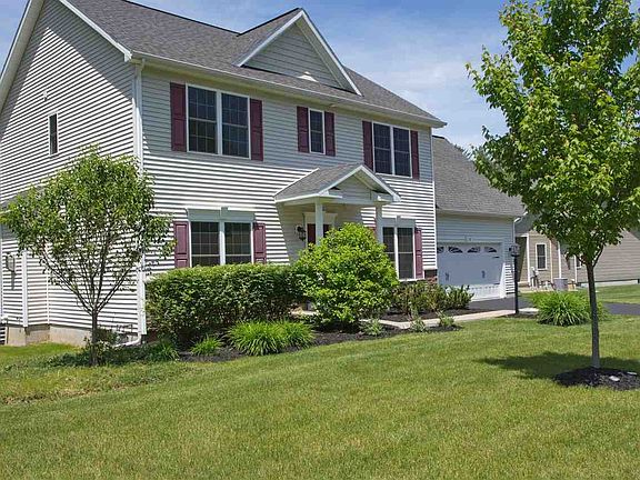 3rd image of 6 Lussier Dr