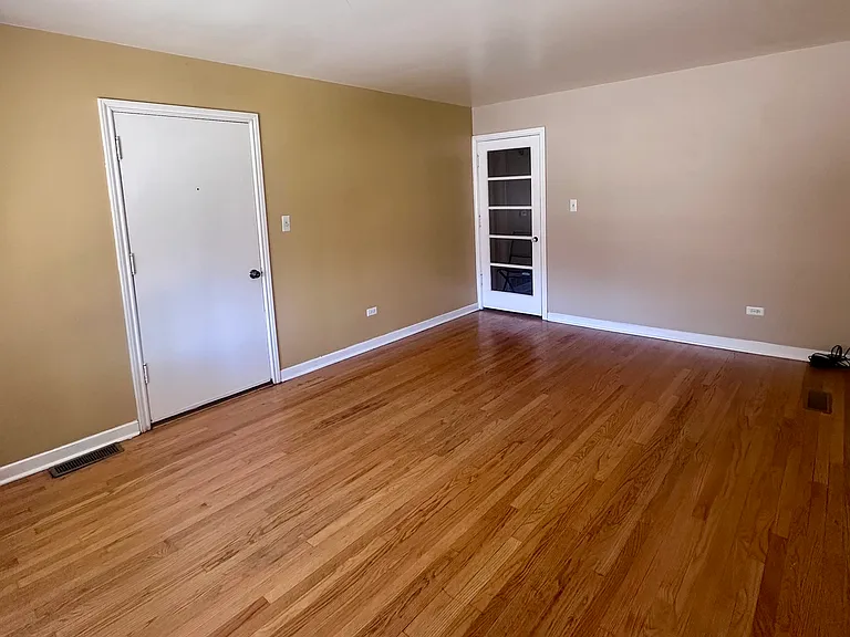 2533 S 57th Ave #1 — Photo 11