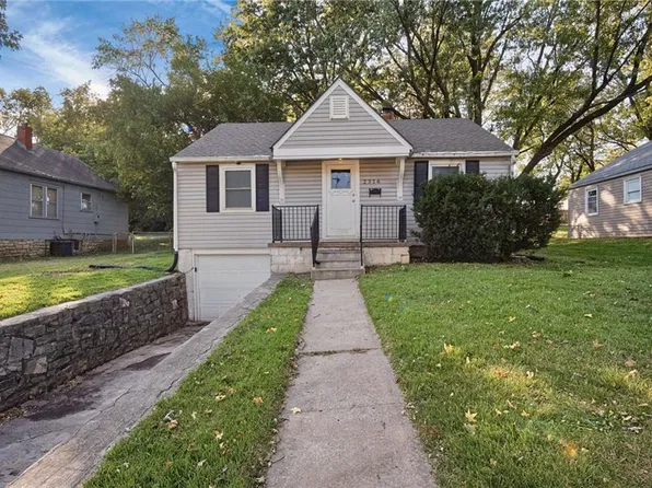 2316 Blue Ridge Ter, Independence, MO 64052
