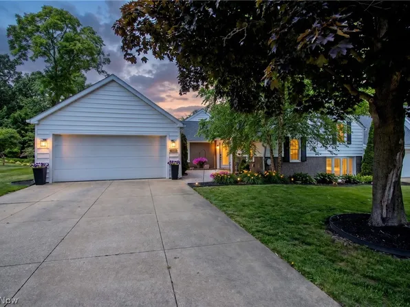 733 Phillips Rd NE, Massillon, OH 44646