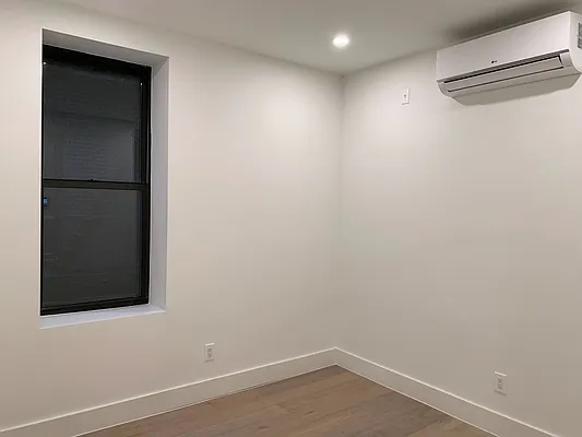 Rented by Starts New York Realty LLC | media 24