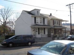 102 E Franklin St, Saint Clair, PA 17970