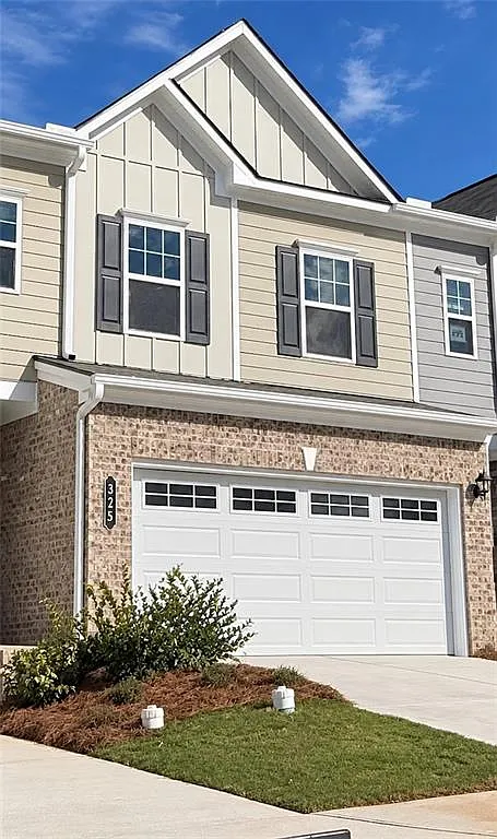 3 bed, 2.5 bath, 1807 sqft, $2,100 — Photo 1