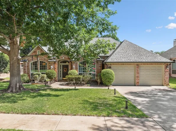 2100 Brookgate Dr, Grapevine, TX 76051