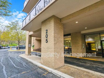 205 Yoakum Pkwy Unit 906, Alexandria, VA, 22304
