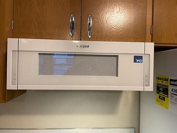 5th image of 504 Hoyt Ave E APT 2