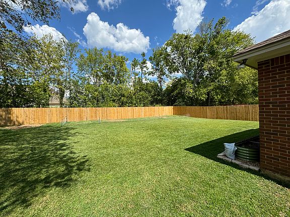 4th image of 8619 Plantation Ridge Rd
