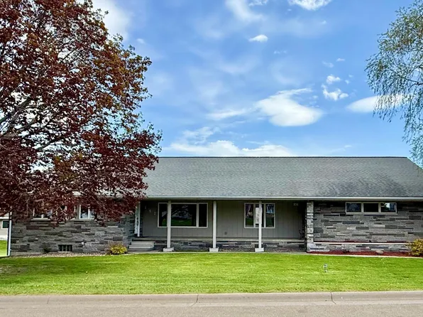 147 4th Ave SE, Spring Grove, MN 55974