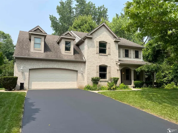7128 Hidden Valley Dr, Lambertville, MI 48144