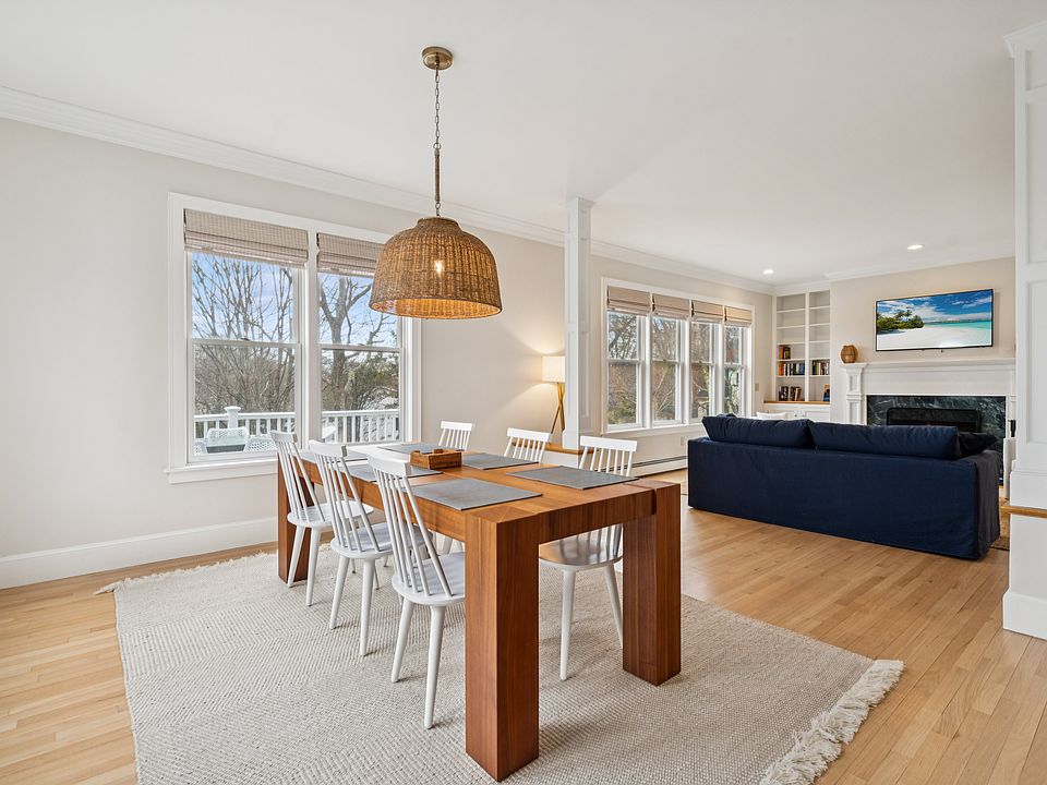 1st image of 8 Thistleberry Ln