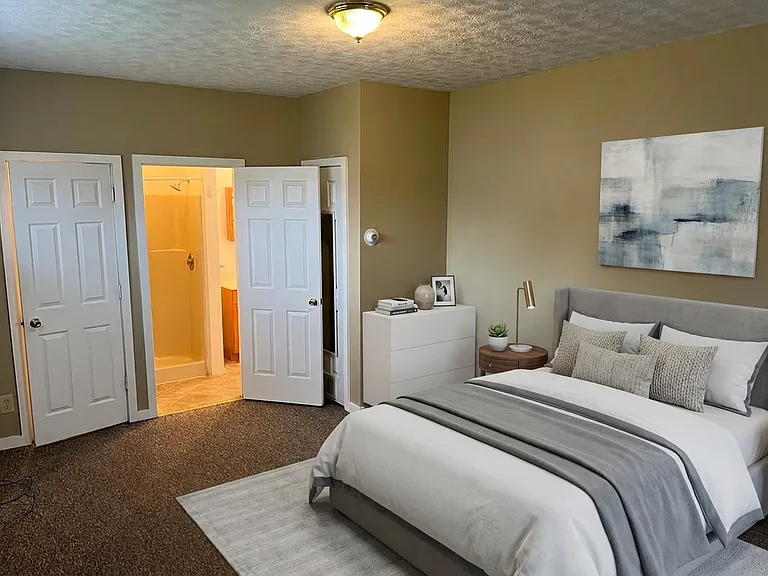 1420 W University Ave — Photo 13