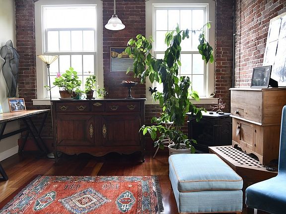 5th image of 15 Cedar St Unit 39