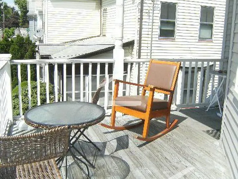 137 Brooks St #1A — Photo 2