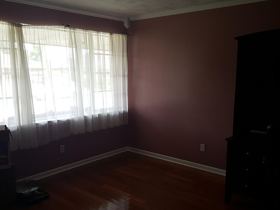 1st image of 1717 Carnation Ave
