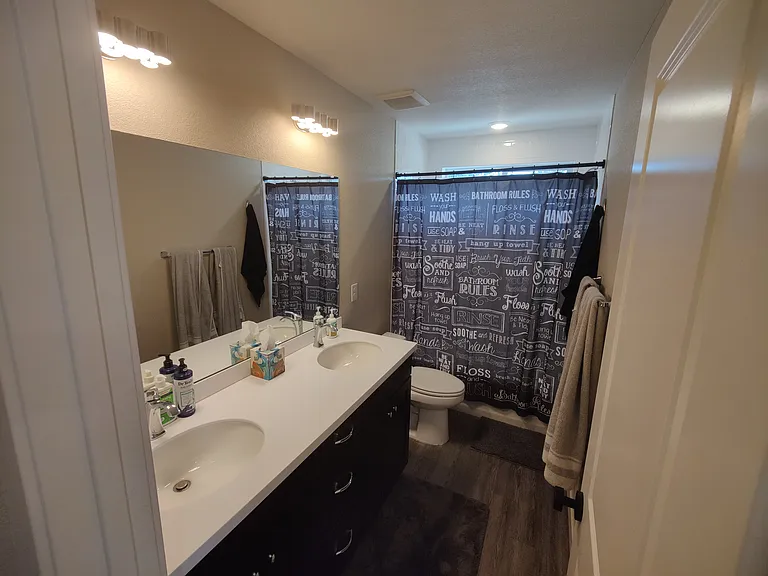 201 W Jamison Ct — Photo 29